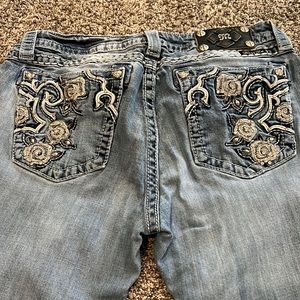 Light Wash Miss Me Jean size 32 Inseam 32 Bootcut, low to mid-rise